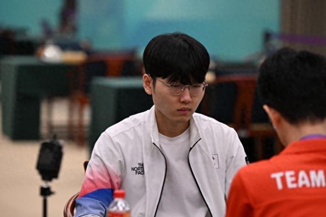 个人第9冠!申真谞2-1逆转屠晓宇,夺首届世界最强棋士战冠军