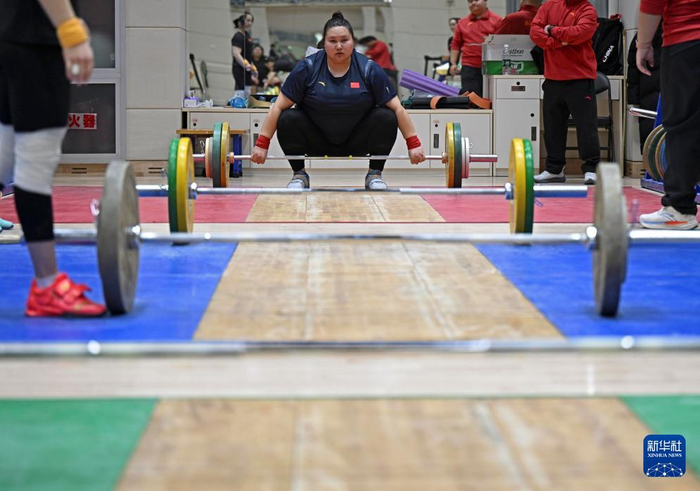 咪咕体育直播-中国队举行媒体开放日活动|北京国家体育总局|国家队|中国国家举重队|北京|国家体育总局_新浪体育_新浪新闻